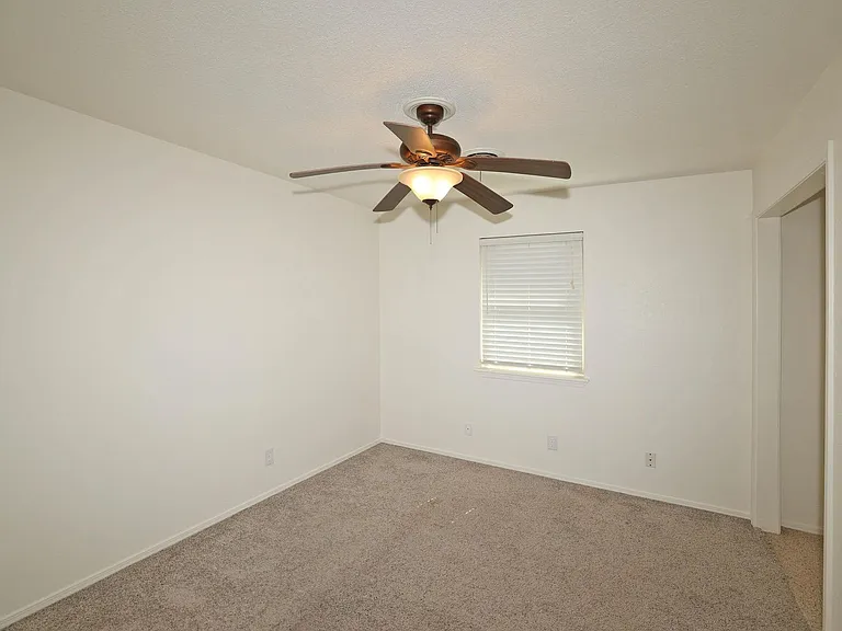 7902 Gerald Dr — Photo 30