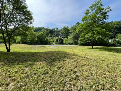 Cades Fld, Union, WV, 24983