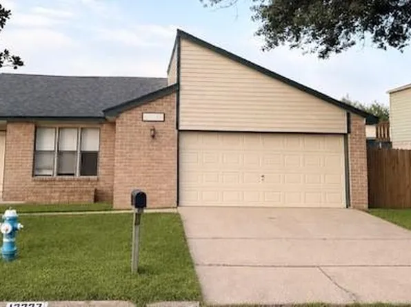 12227 Landcross Dr, Houston, TX 77099