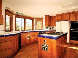 496 E Cumberland St, Upland, CA 91786