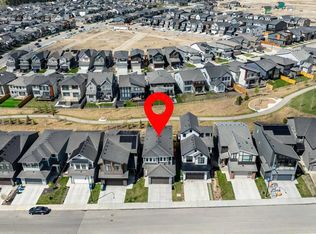 59 E Royston Rise NW, Calgary, AB T3L0J2