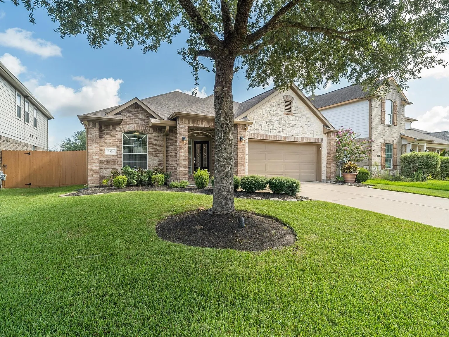 3 bed, 2.0 bath, 2248 sqft, $2,600 — Photo 3