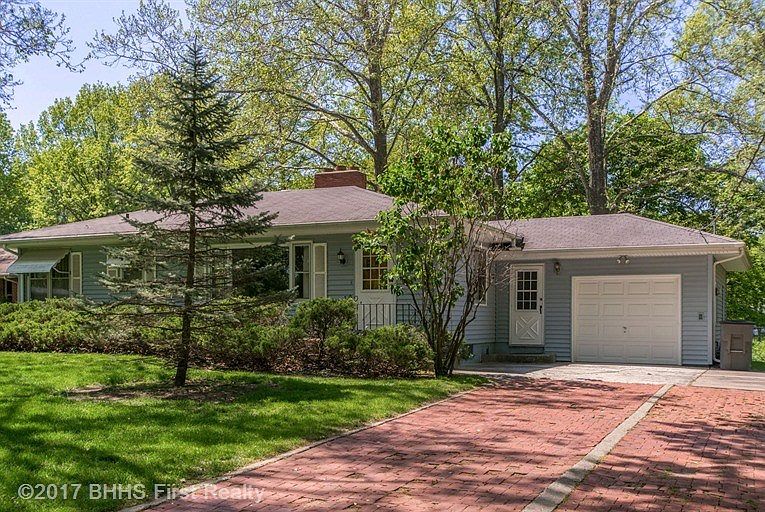 1st image of 740 Circle Dr