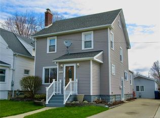 1041 90th St, Niagara Falls, NY 14304