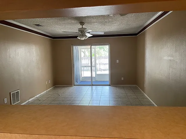 300 Kent Pl — Photo 12