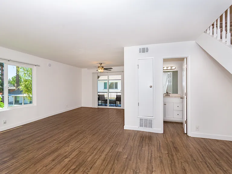 Crestview Apartment Homes — Photo 23