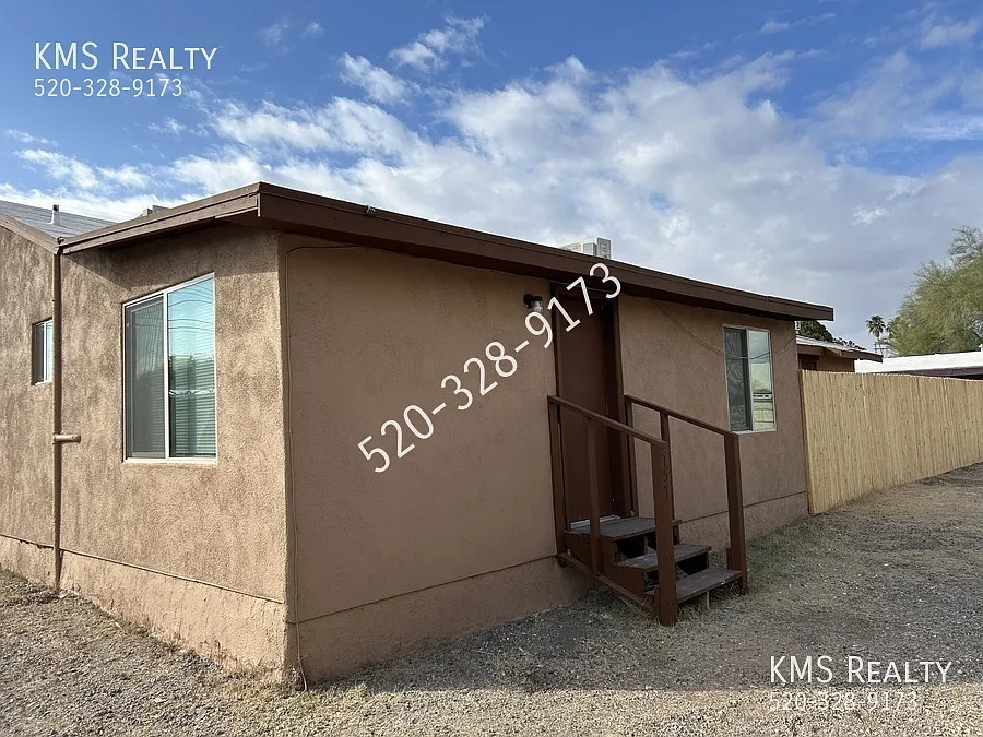 2 Beds / 1bath - Owner/Agent — Photo 2