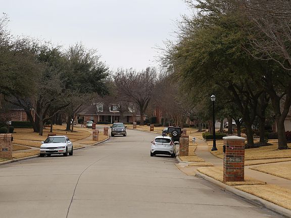 4th image of 3010 Woodhollow Dr