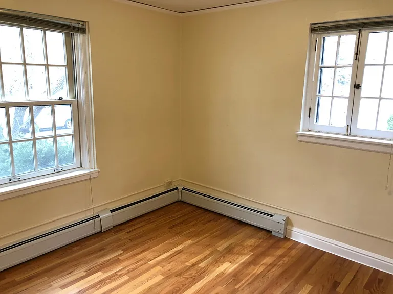 Chateau Apartments — Photo 48
