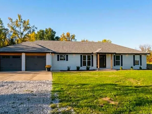 8714 Albany Rd, Orrick, MO 64077