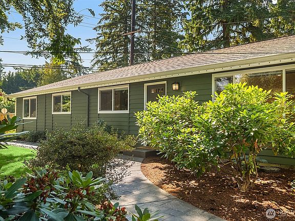 3rd image of 19507 170th Avenue NE