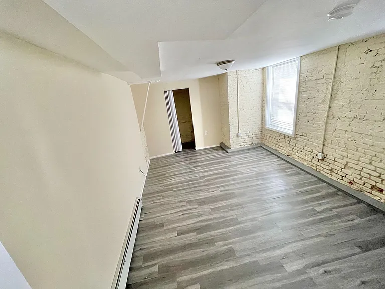 125 Hillside Ave — Photo 22
