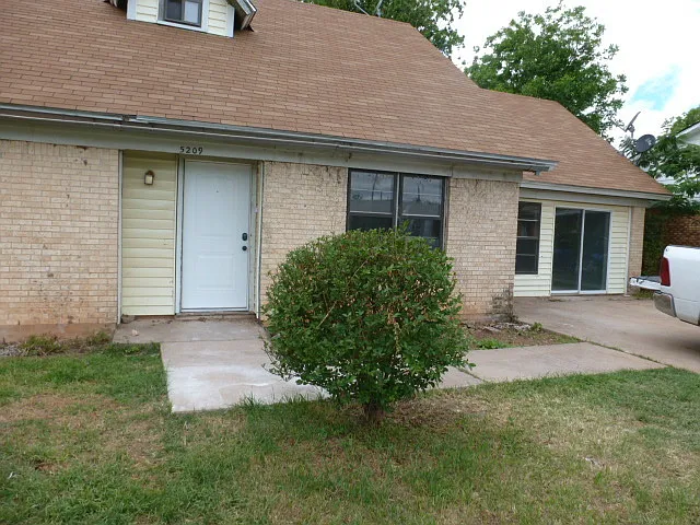 5209 Llano St — Photo 2