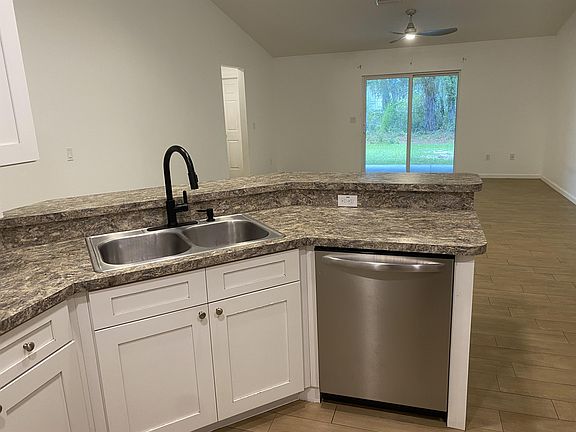 5th image of 5361 W Homosassa Trl #1