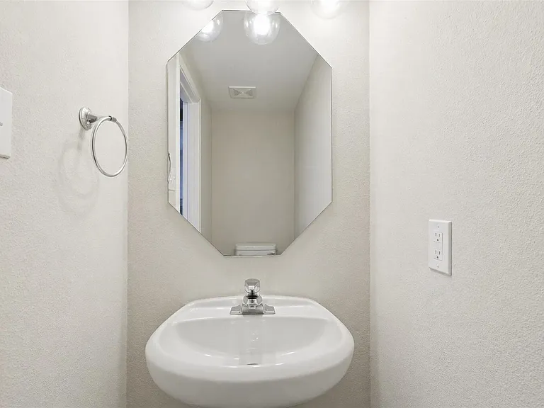 19011 Polo Meadow Dr — Photo 16