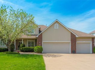5864 Meadow Valley Ct, West Des Moines, IA 50266