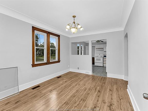 4th image of 3298 College Ave