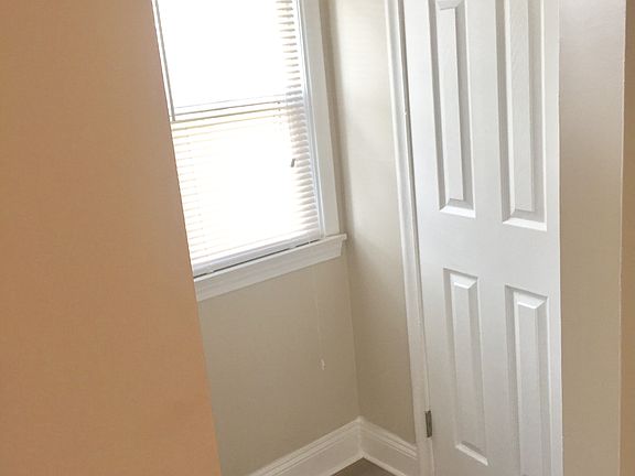 5th image of 1641 Riverbank St