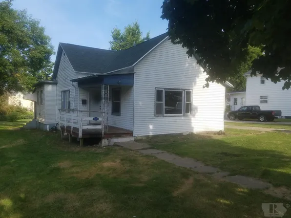 504 S Green St, Toledo, IA 52342