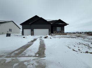 311 Varley Ln, Stuart, IA 50250