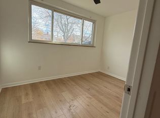 17927 Lake Shore Blvd #202, Cleveland, OH 44119