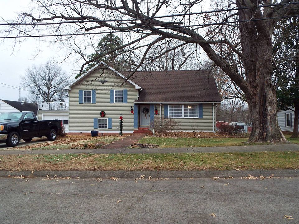 1st image of 417 S College St