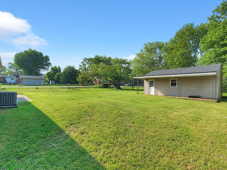 453 Flatlick Rd — Photo 32