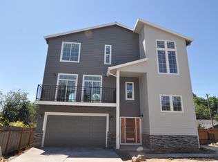 8724 SW Case Ct, Portland, OR 97223