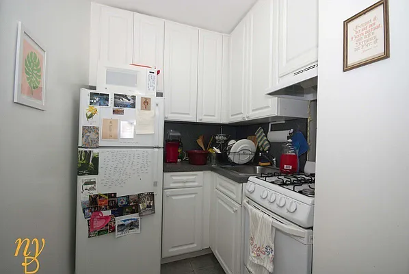 Rented by New York Dwellings LLC | media 11