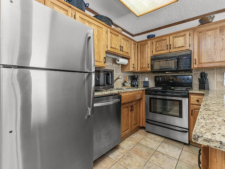 Kitchen | Electric Stove | Refrigerator