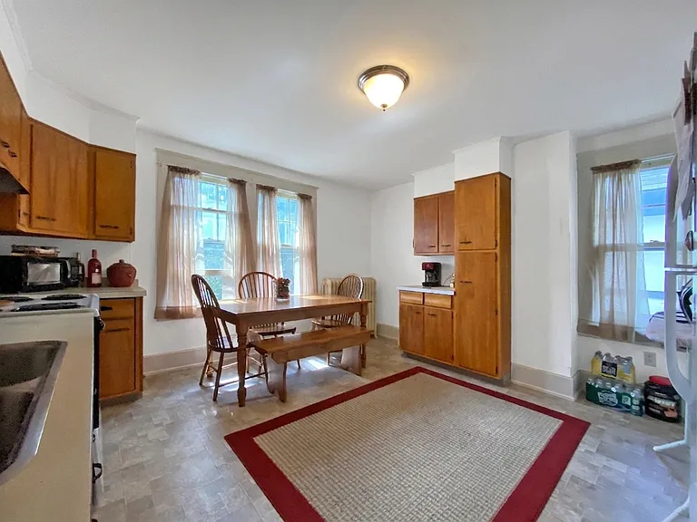 1107 W Broad St #2 — Photo 8