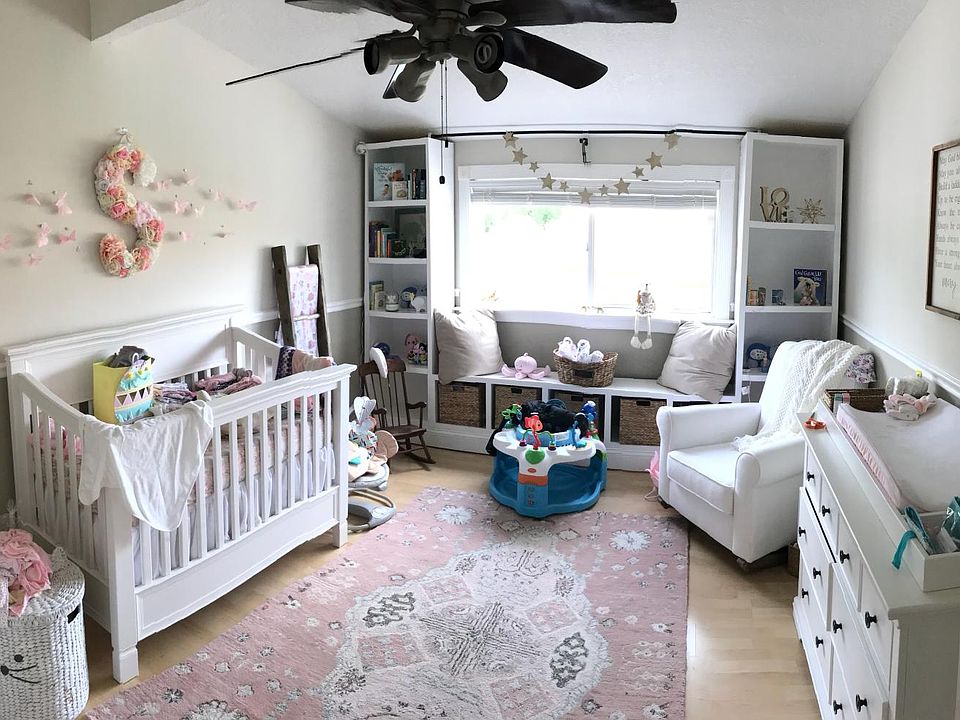 Upstairs bedroom. Current tenant is taking the wall/storage 