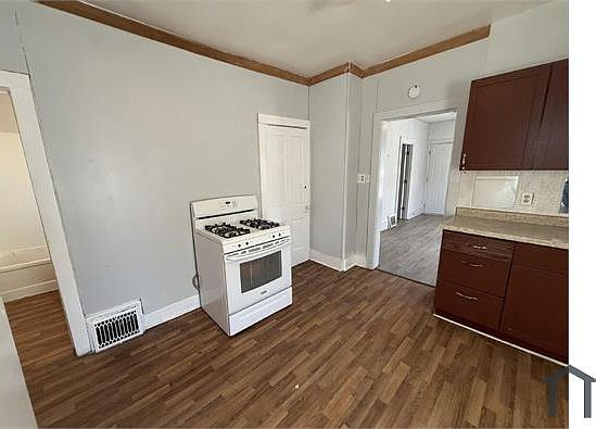 3rd image of 2439A N Dr William Finlayson St #A