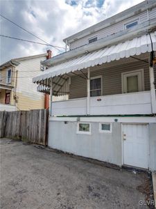 16 E High St, Coaldale, PA, 18218