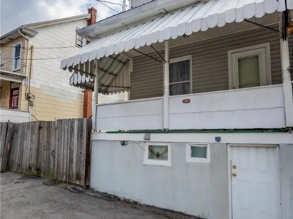 16 E High St, Coaldale, PA 18218