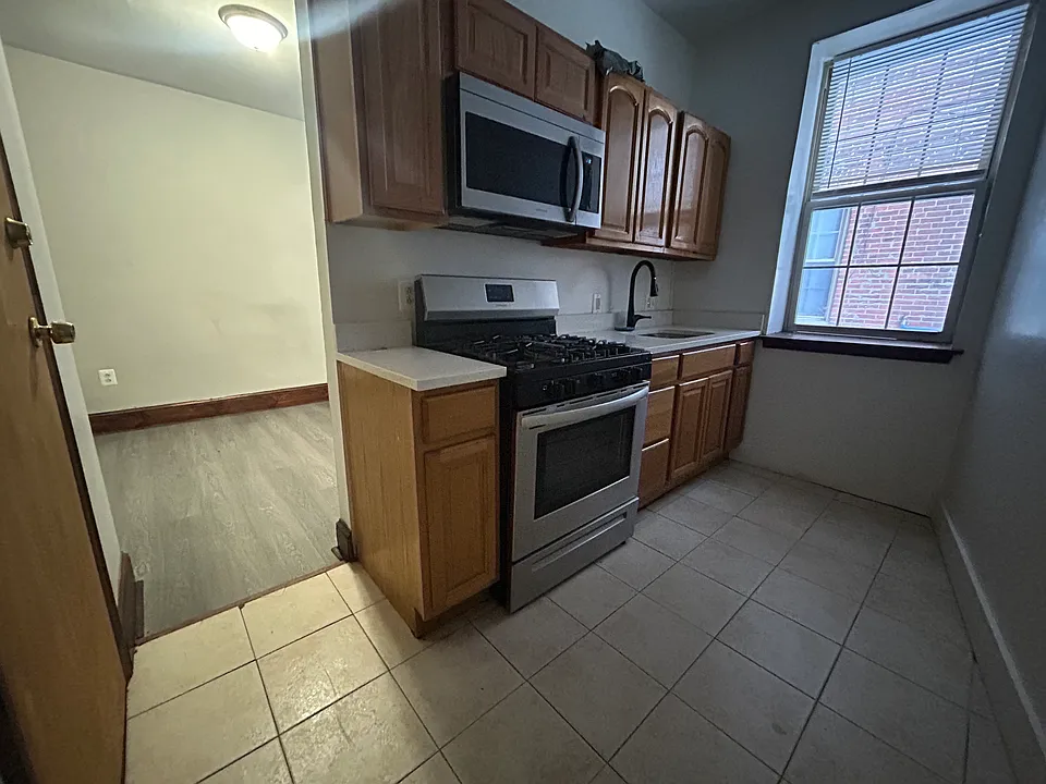 5101-21 Walnut St #2
