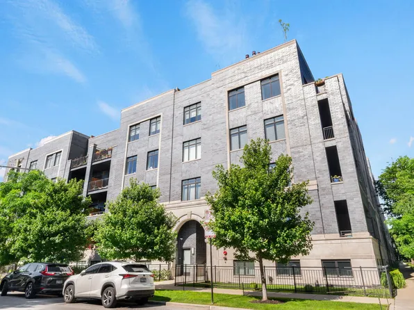 5748 N Hermitage Ave #404, Chicago, IL 60660