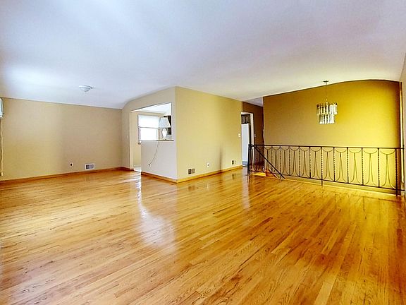 3rd image of 691 Katan Ave