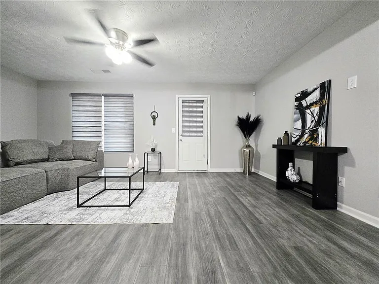 2430 Piering Dr — Photo 22