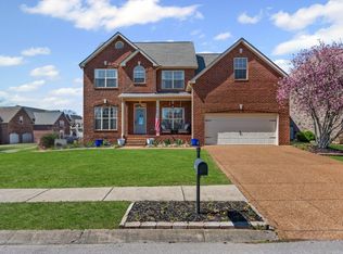 2421 Adelaide Dr, Thompsons Station, TN 37179