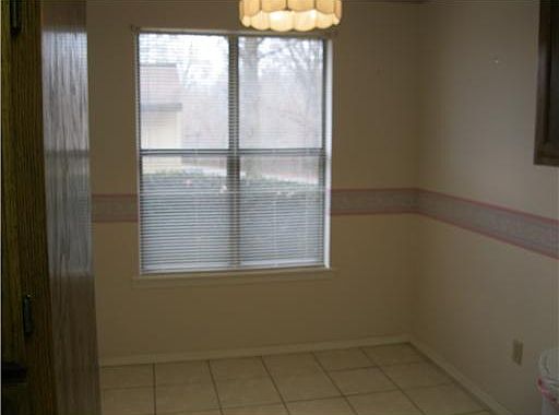 4th image of 1 Eleanor Ln