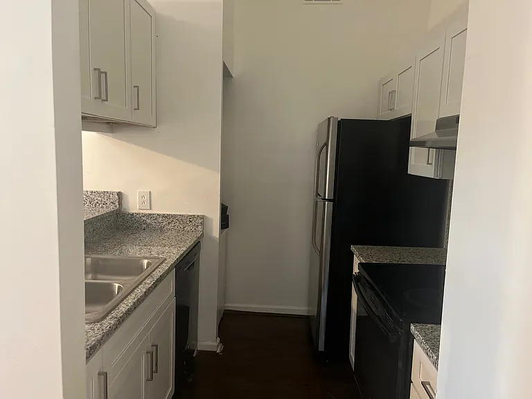 3522 Markham Ct — Photo 4
