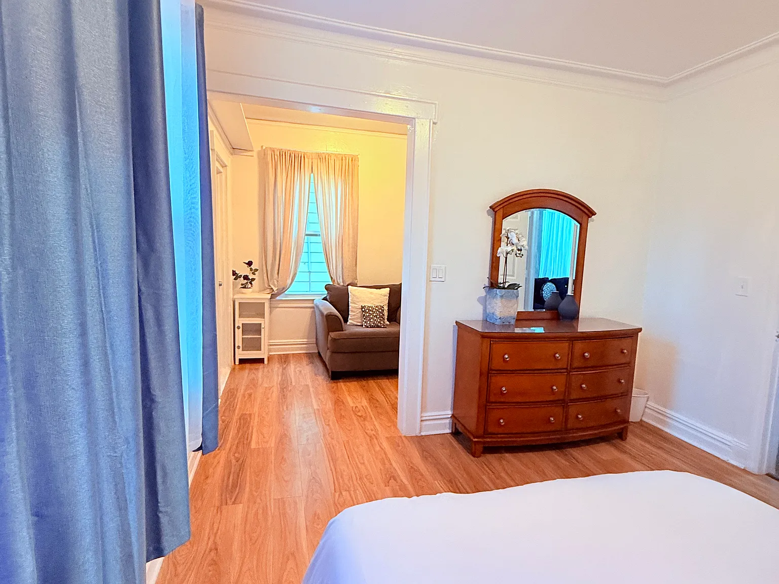 3 bed, $2,150 — Photo 2