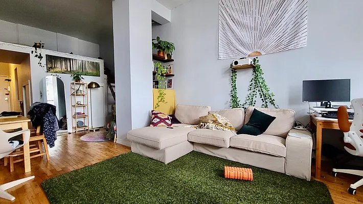 Rented by Julien Aractingi, LREB | media 13