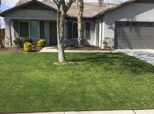 6215 Windy River Ln, Bakersfield, CA 93311