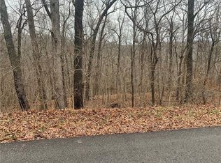 Pleasant Ridge Dr, Eureka Springs, AR 72631