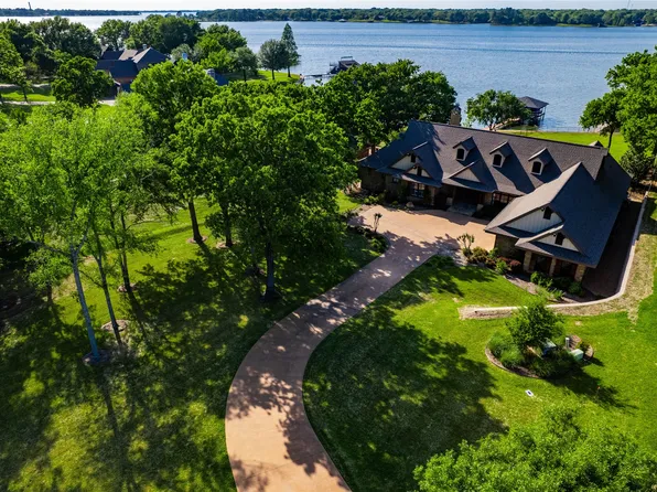 100 Lakeside Ct, Malakoff, TX 75148