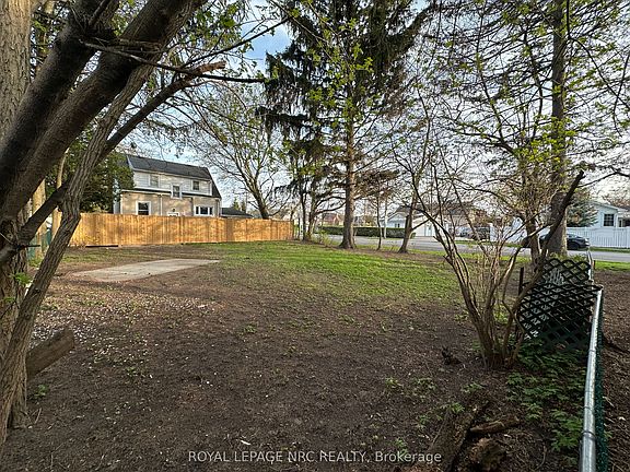 4th image of 2A Corbett Ave