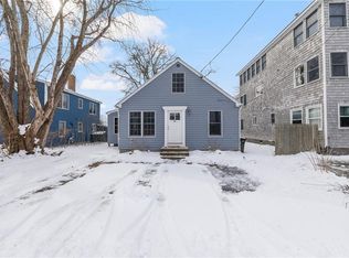 40 Angell Rd, Narragansett, RI 02882