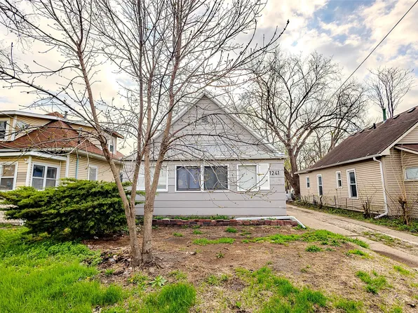 1241 E 17th Ct, Des Moines, IA 50316